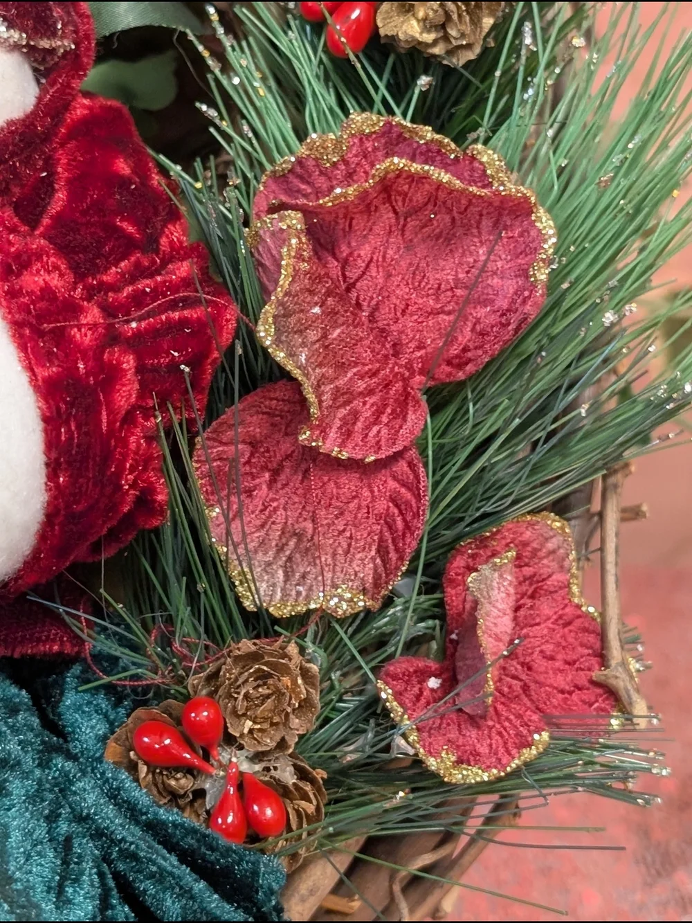 Red & Green Velvet Snowman 'Let It Snow' Wreath